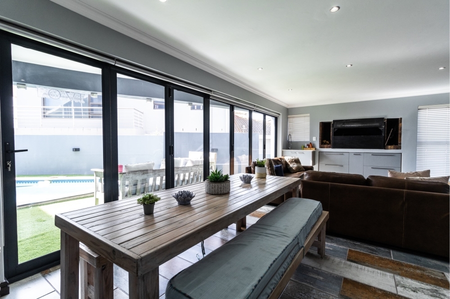 4 Bedroom Property for Sale in Calypso Beach Western Cape